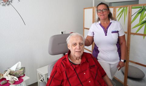 Kathi Schwanck-Dreier mit Patient