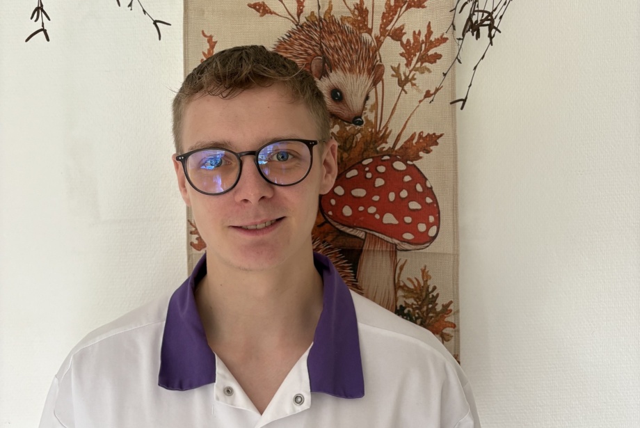 Jonas Bohnes Jonas Bohnes, Auszubildender im Diakonie-Pflegeheim Warin